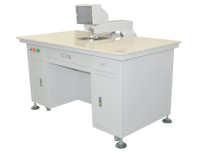 Metal positioning hole punching machine